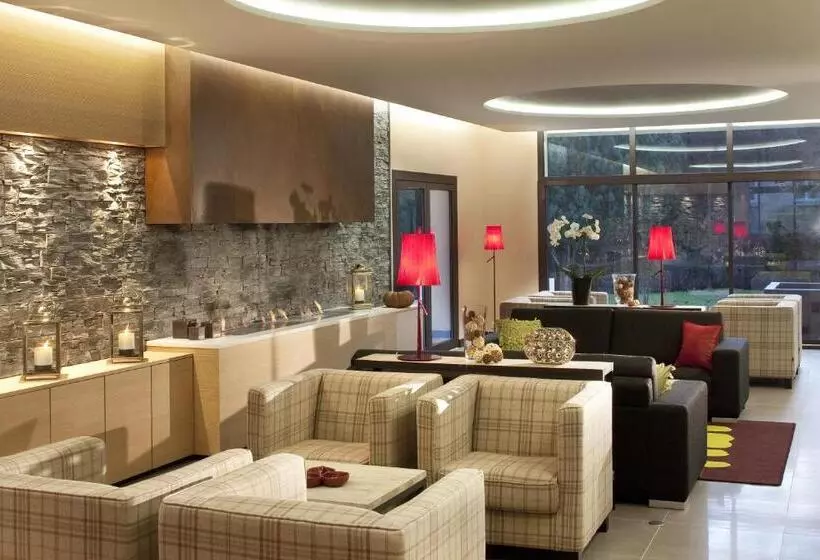 Отель L Aubinière Hôtel Restaurant & Spa