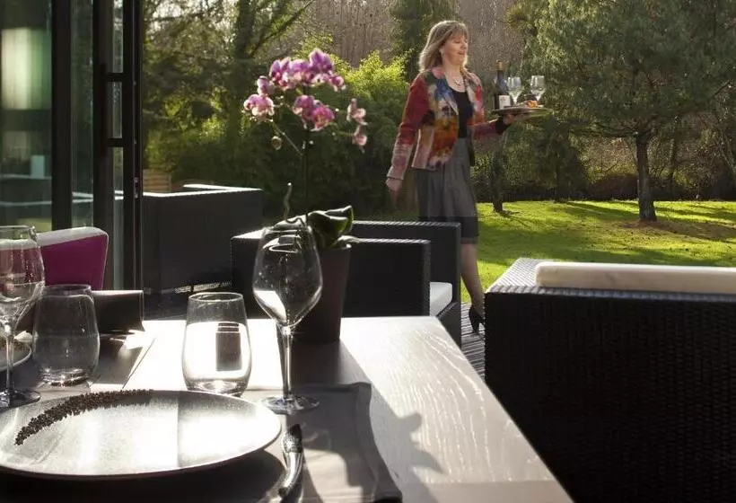 Отель L Aubinière Hôtel Restaurant & Spa