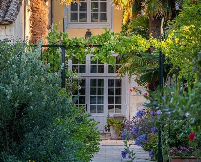 هتل La Baronnie Hôtel & Spa   Teritoria