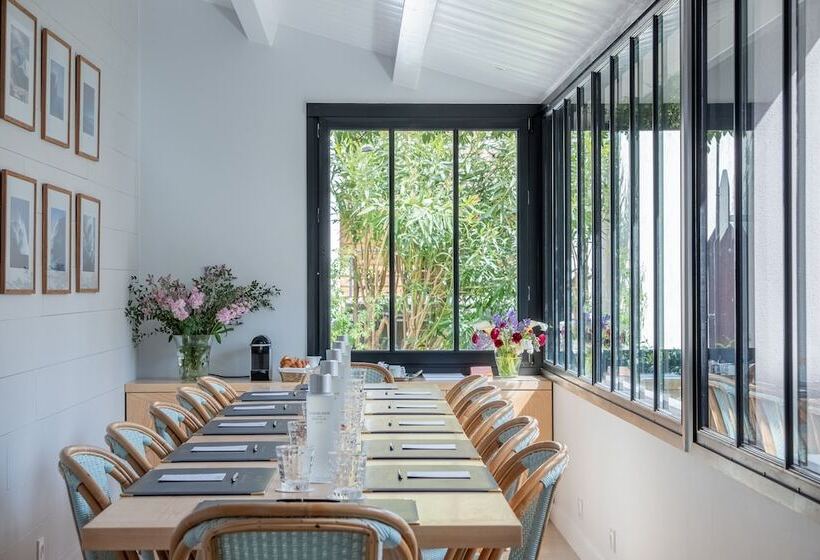 هتل La Baronnie Hôtel & Spa   Teritoria