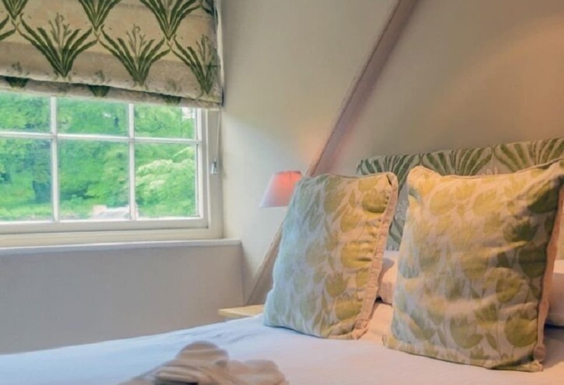 בית מלון כפרי Langdon Court