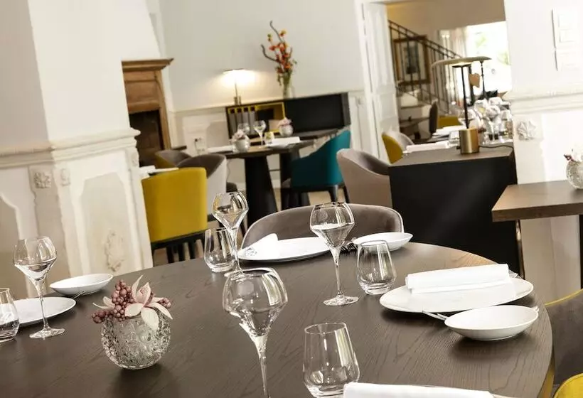 Отель Le Moulin De Valaurie