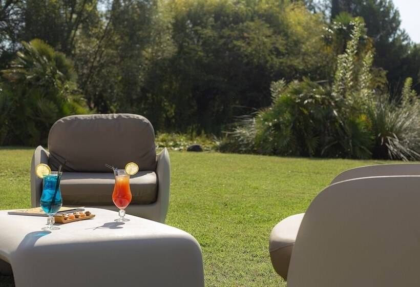 ホテル Le Moulin De Valaurie