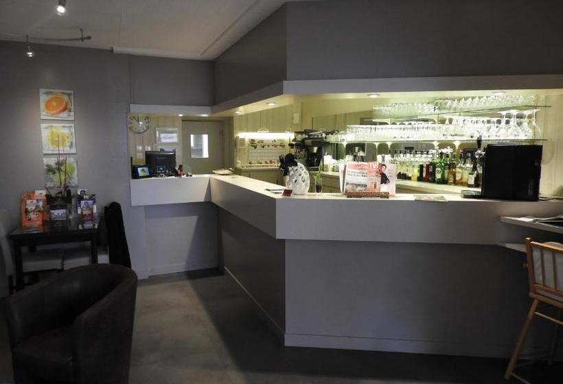 בית מלון כפרי Logis Hôtel Le Pélican