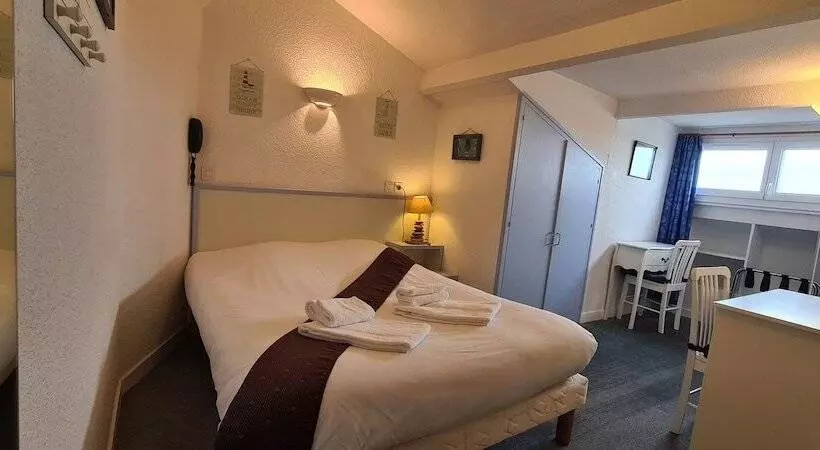 هتل Logis Hôtel Le Bretagne