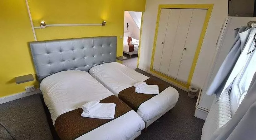 هتل Logis Hôtel Le Bretagne