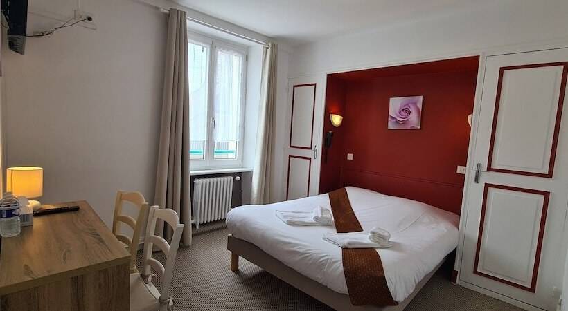 هتل Logis Hôtel Le Bretagne