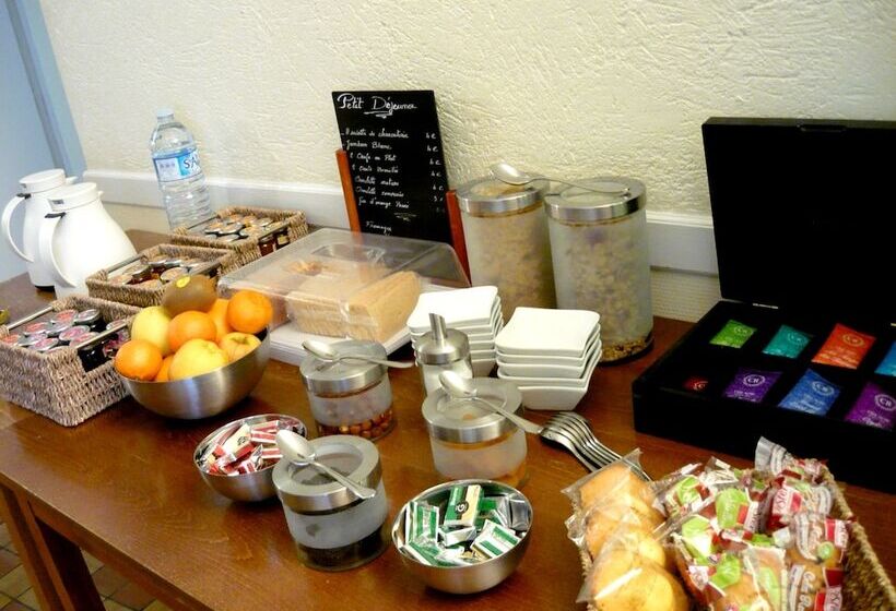 호텔 Logis Hôtel Le Pélican