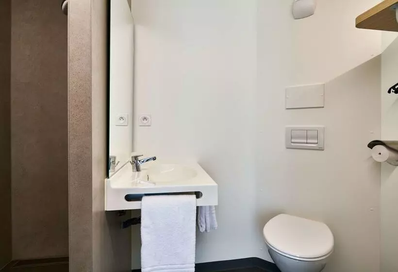 هتل Première Classe La Roche Sur Yon Vendéspace