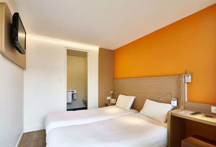 هتل Première Classe La Roche Sur Yon Vendéspace