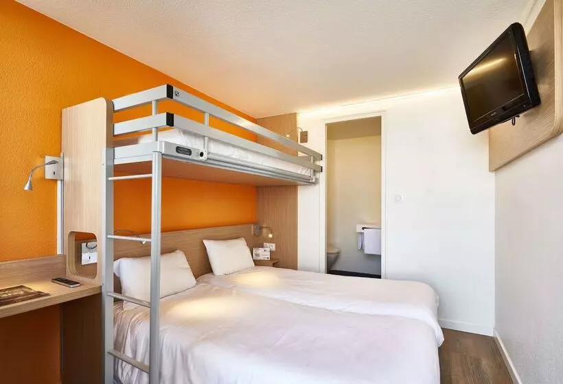 هتل Première Classe La Roche Sur Yon Vendéspace