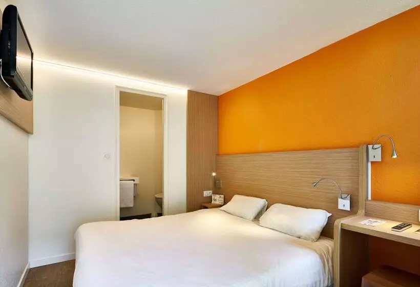 هتل Première Classe La Roche Sur Yon Vendéspace