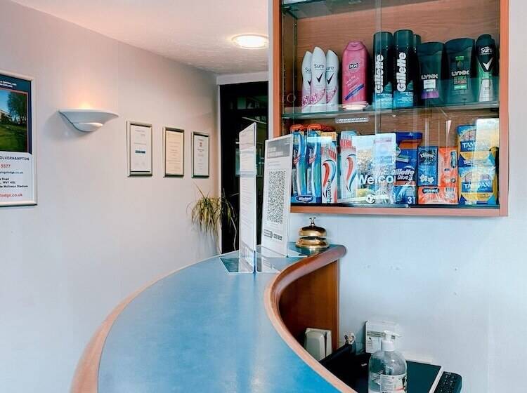 Отель Redwings Lodge Sawtry Huntingdon