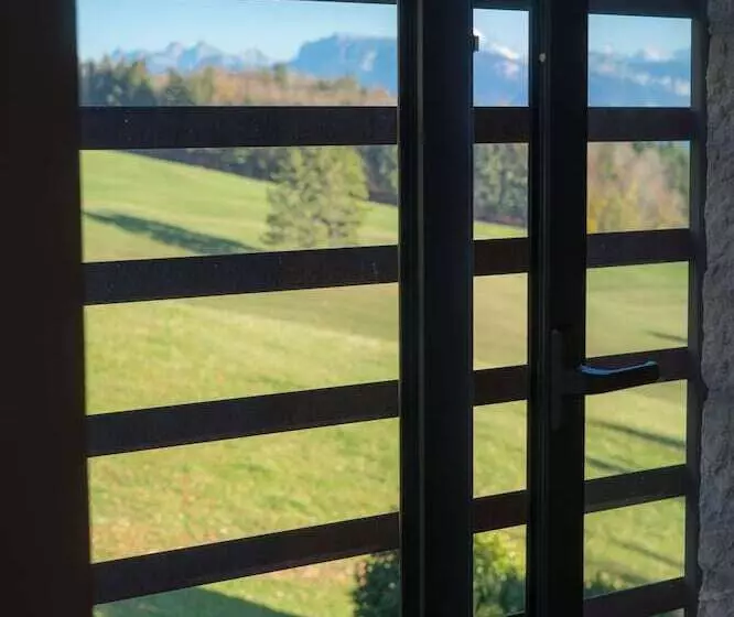 호텔 Château Des Avenieres   Relais & Châteaux