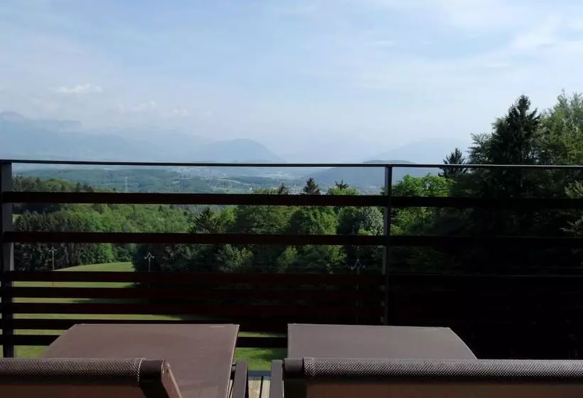 호텔 Château Des Avenieres   Relais & Châteaux