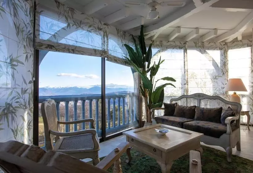 호텔 Château Des Avenieres   Relais & Châteaux