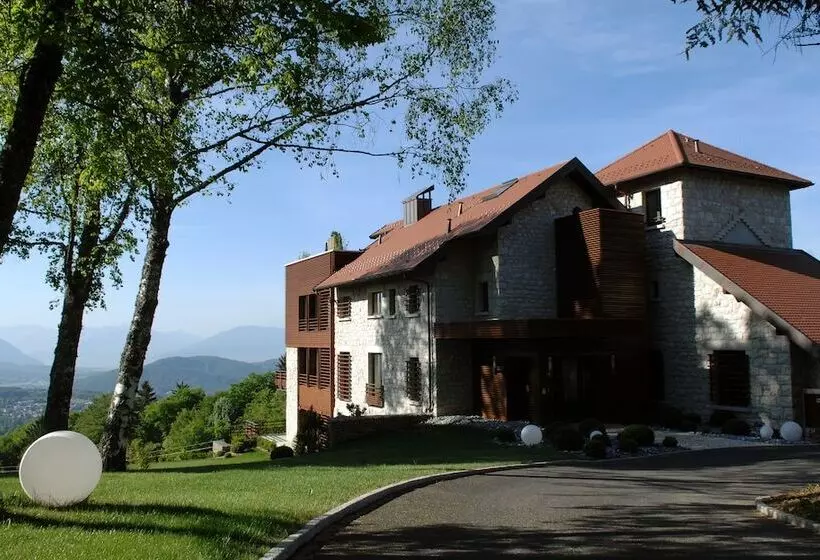 호텔 Château Des Avenieres   Relais & Châteaux