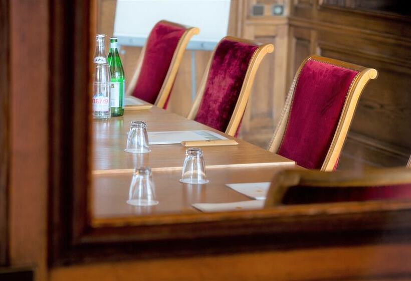 Отель Château Des Avenieres   Relais & Châteaux