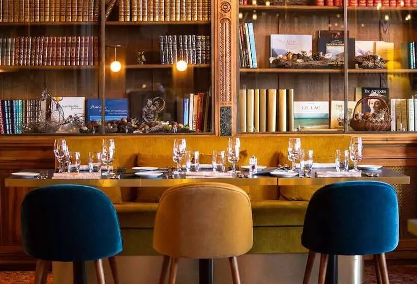 호텔 Château Des Avenieres   Relais & Châteaux