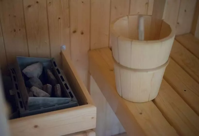 호텔 Château Des Avenieres   Relais & Châteaux