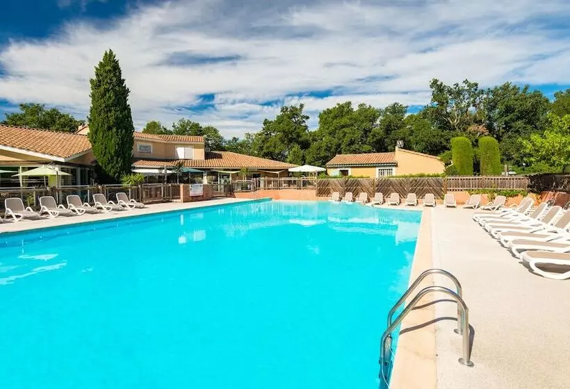 Отель Lagrange Vacances Les Mazets De Gaujac