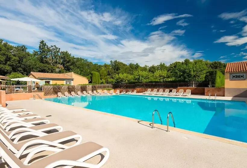 Отель Lagrange Vacances Les Mazets De Gaujac