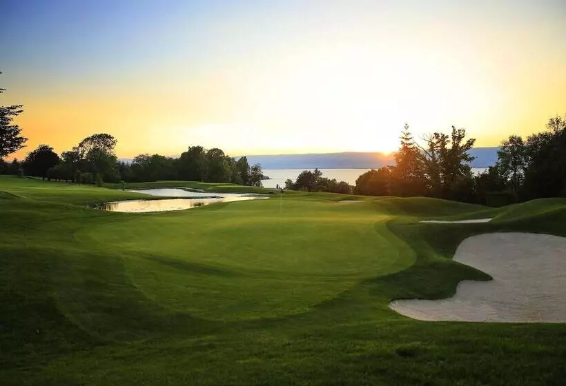 בית מלון כפרי Savoy Hôtel Evian