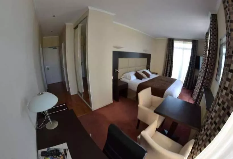 בית מלון כפרי Savoy Hôtel Evian