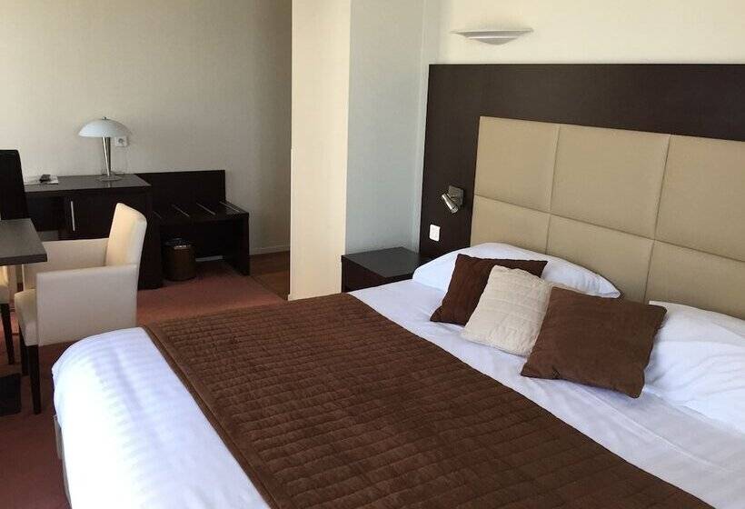 בית מלון כפרי Savoy Hôtel Evian