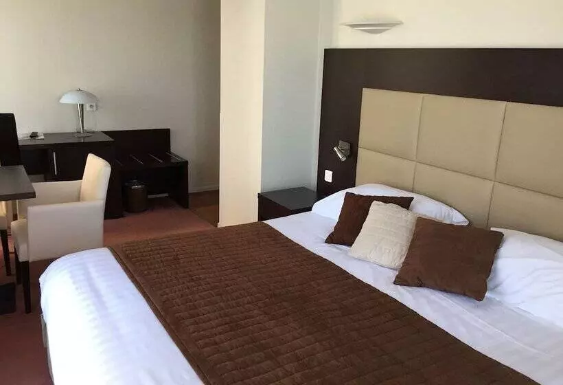 בית מלון כפרי Savoy Hôtel Evian