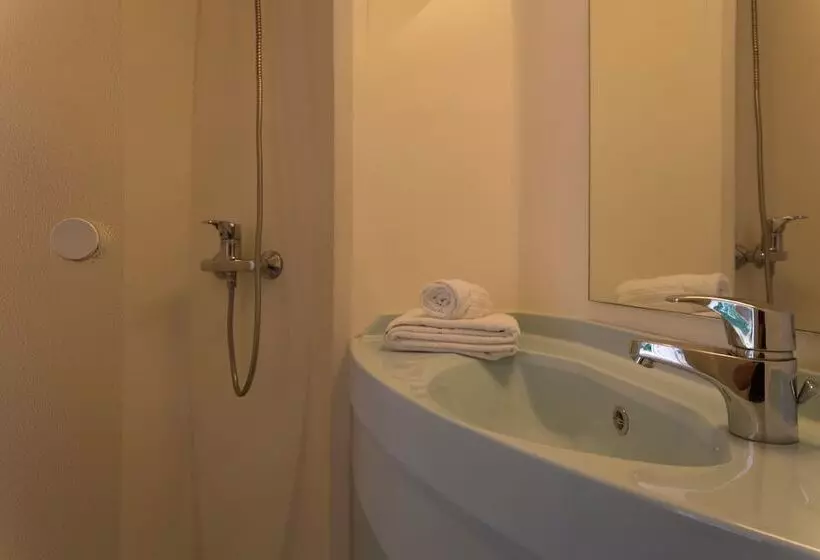 Отель The Originals Access, Hôtel Tulle