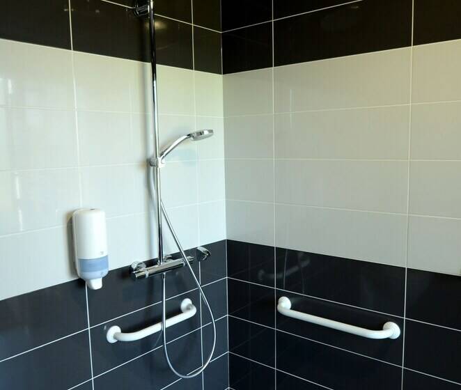 Отель Hôtel La Verriaire The Originals