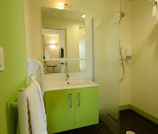 Отель Hôtel La Verriaire The Originals