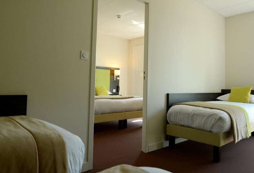 Отель Hôtel La Verriaire The Originals