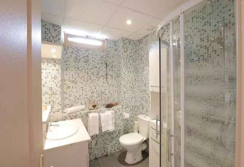 هتل Vacances Bleues Hôtel Castel Luberon