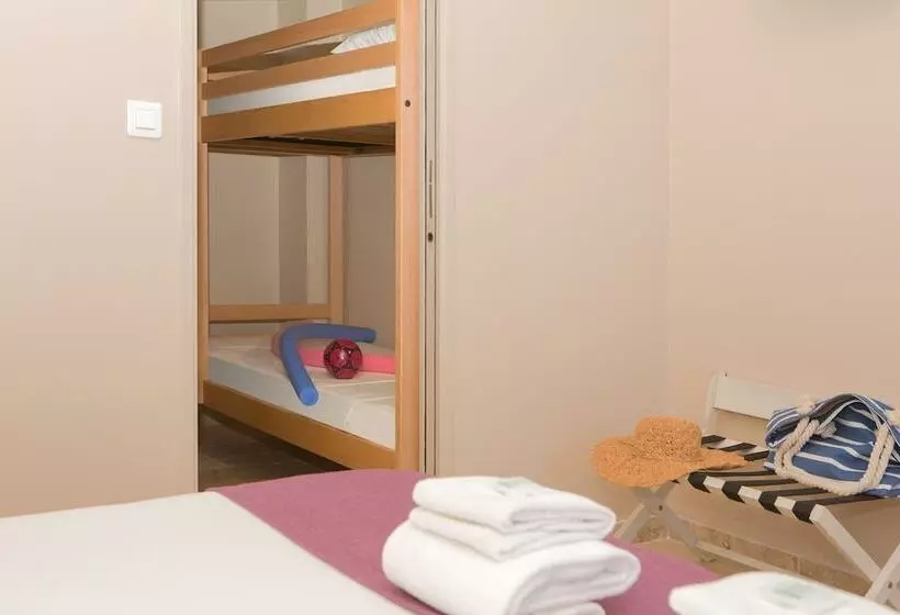 هتل Vacances Bleues Hôtel Castel Luberon