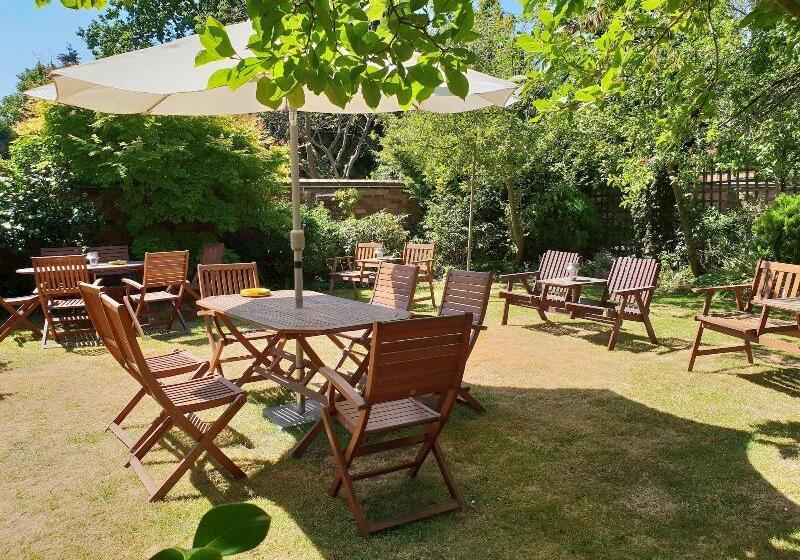 בית מלון כפרי Victoria Park Lodge