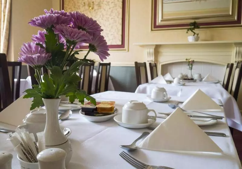 Hotel Victoria Park Lodge