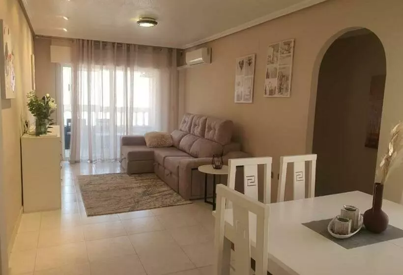 3 Bedrooms Villa Madrid Apartaments