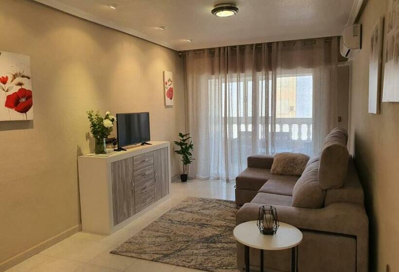 3 Bedrooms Villa Madrid Apartaments