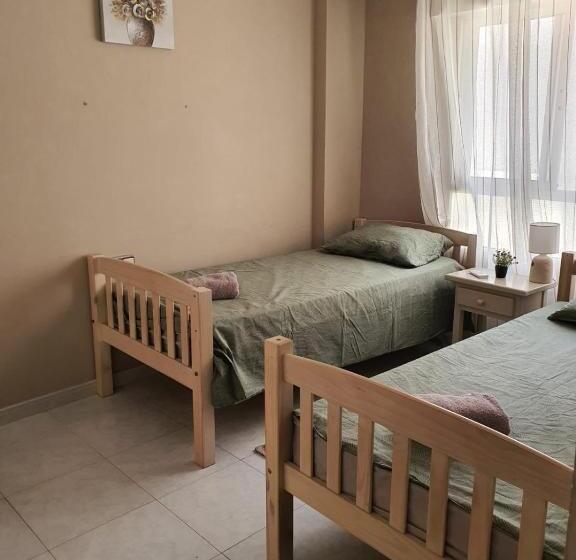 3 Bedrooms Villa Madrid Apartaments