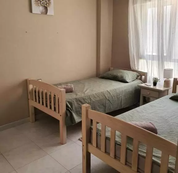 3 Bedrooms Villa Madrid Apartaments