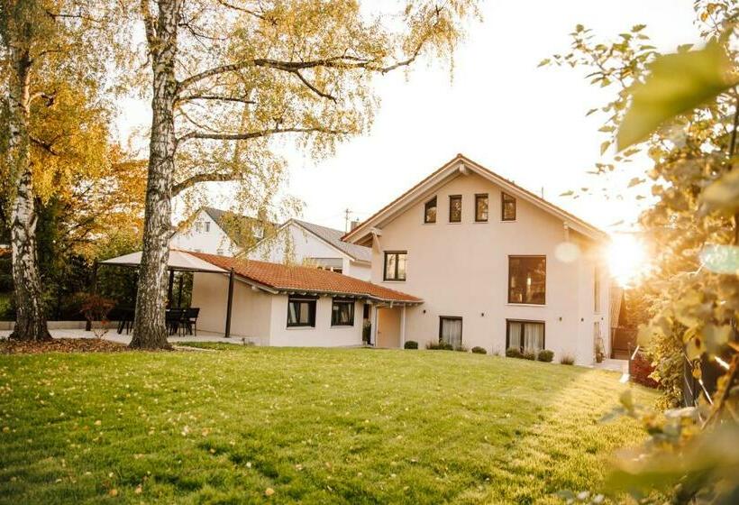 Blumenraum Ferienwohnung In Karlsruhe