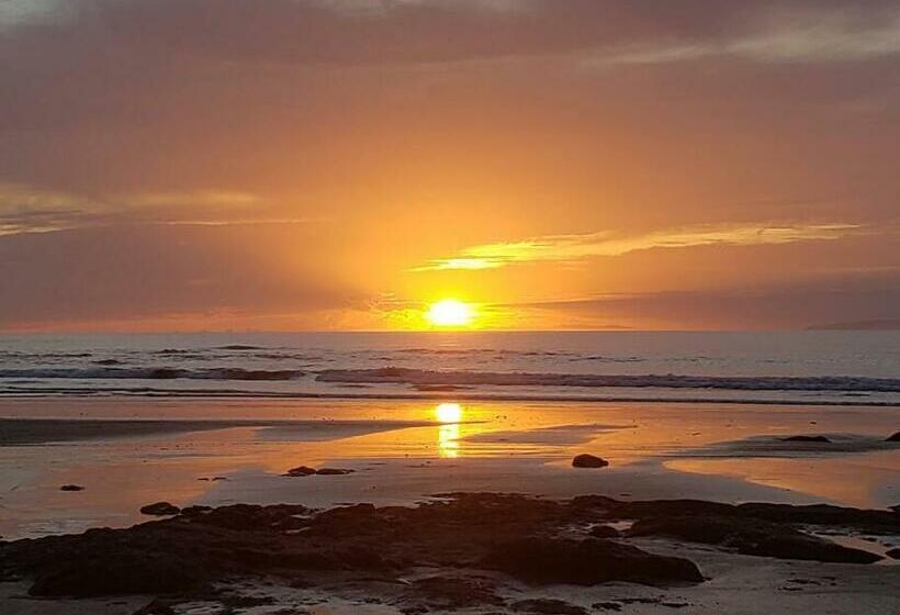 Casa Melina Torio Cozy Upscale 2bd Jungle House