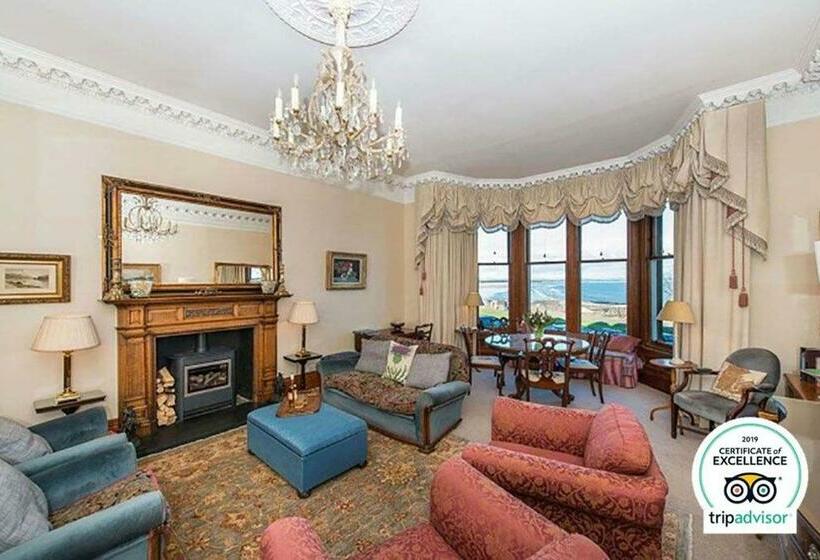 Dhucraig, 48 The Scores