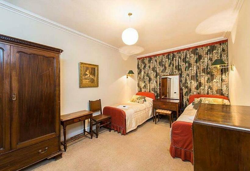 Dhucraig, 48 The Scores