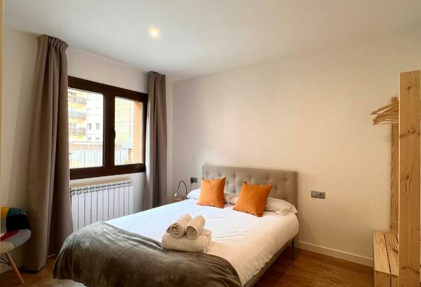 Espot Cowork & Apartments L Amfitriona