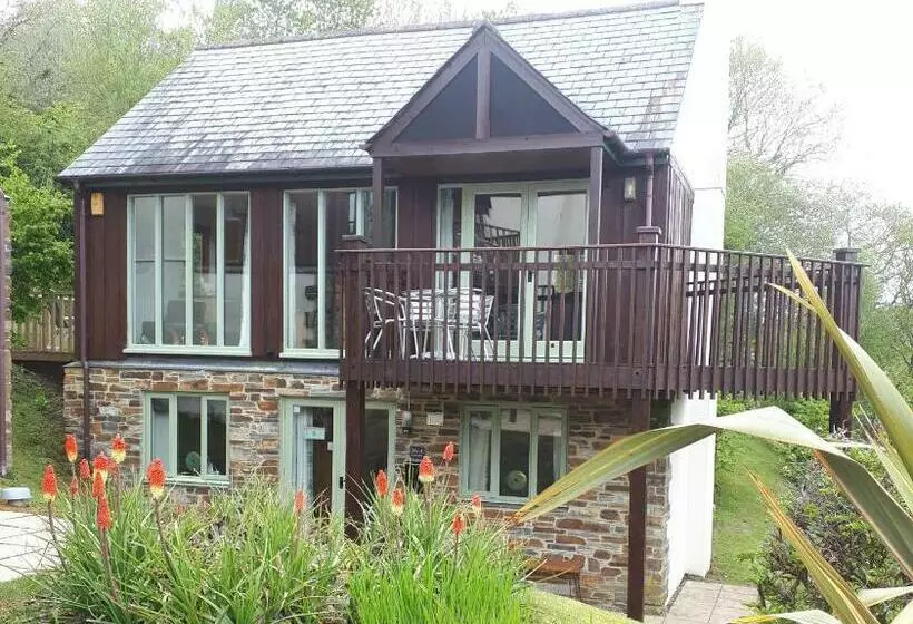 Sunningdale Lodge,st Mellion,cornwall Freegolf&spa