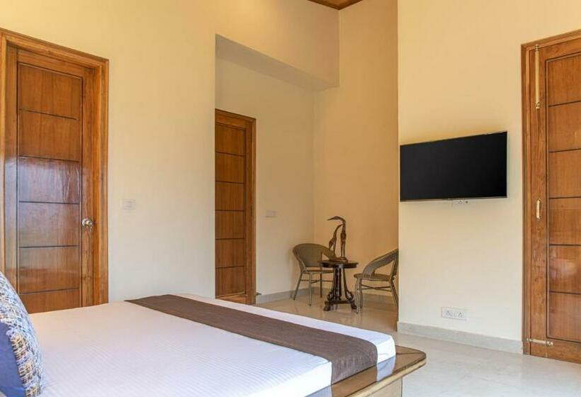 The Sparkal Mansion I Pvt Villa I Open Air Lawn I Bonfire I Serviced Villa I By Exotic Stays