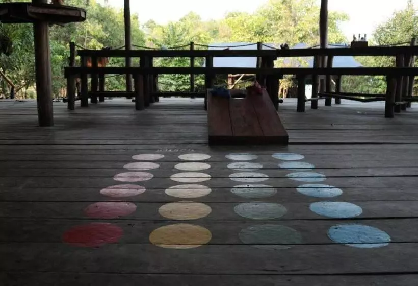 Hotelli Mad Monkey Koh Rong Samloem